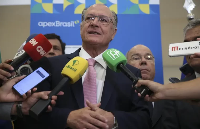 Alckmin Responde às Tarifas de Trump: “Não Vamos Abaixar a Cabeça!