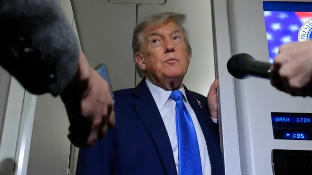 Irã mostra força na guerra e expõe fragilidade dos EUA; Trump fica sob pressão